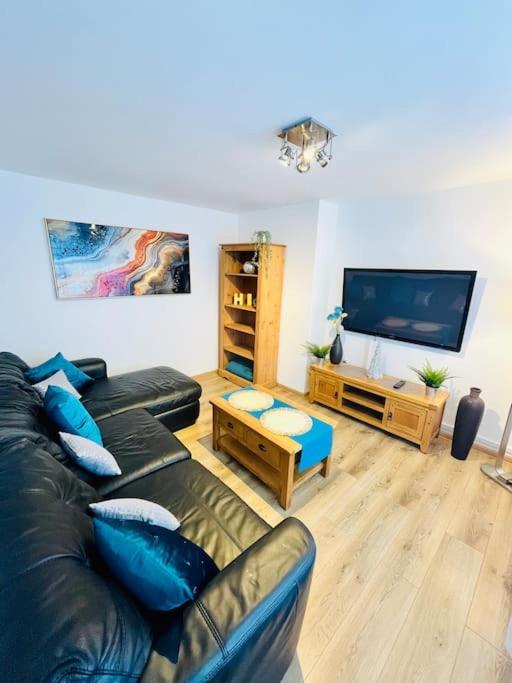 Modern Strelley Escape - Peaceful & Convenient, 2X Free Off-Street Parking, Wifi -500Mb, 2 Bathrooms, Contractor & Family Friendly, Ng8 Nottingham Exterior photo